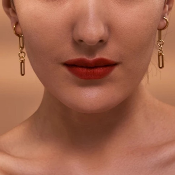 𝅺NEW 18k Gold Plated Dangle Drop Chain Hoop Earrings - Picture 7 of 10